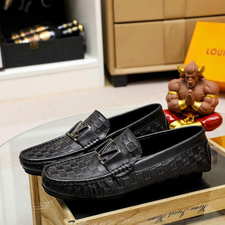 Picture of Louis Vuitton Shoes _SKULVsz38-45mnf0311011967